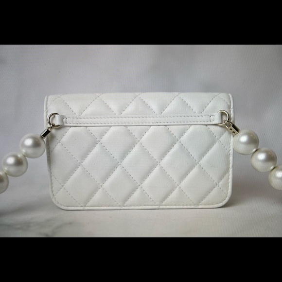 CHANEL WALLET ON CHAIN - Picture 2 of 13